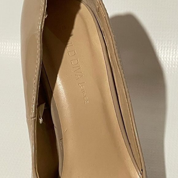 Wild Diva Taupe Patent Heels - Picture 13 of 13